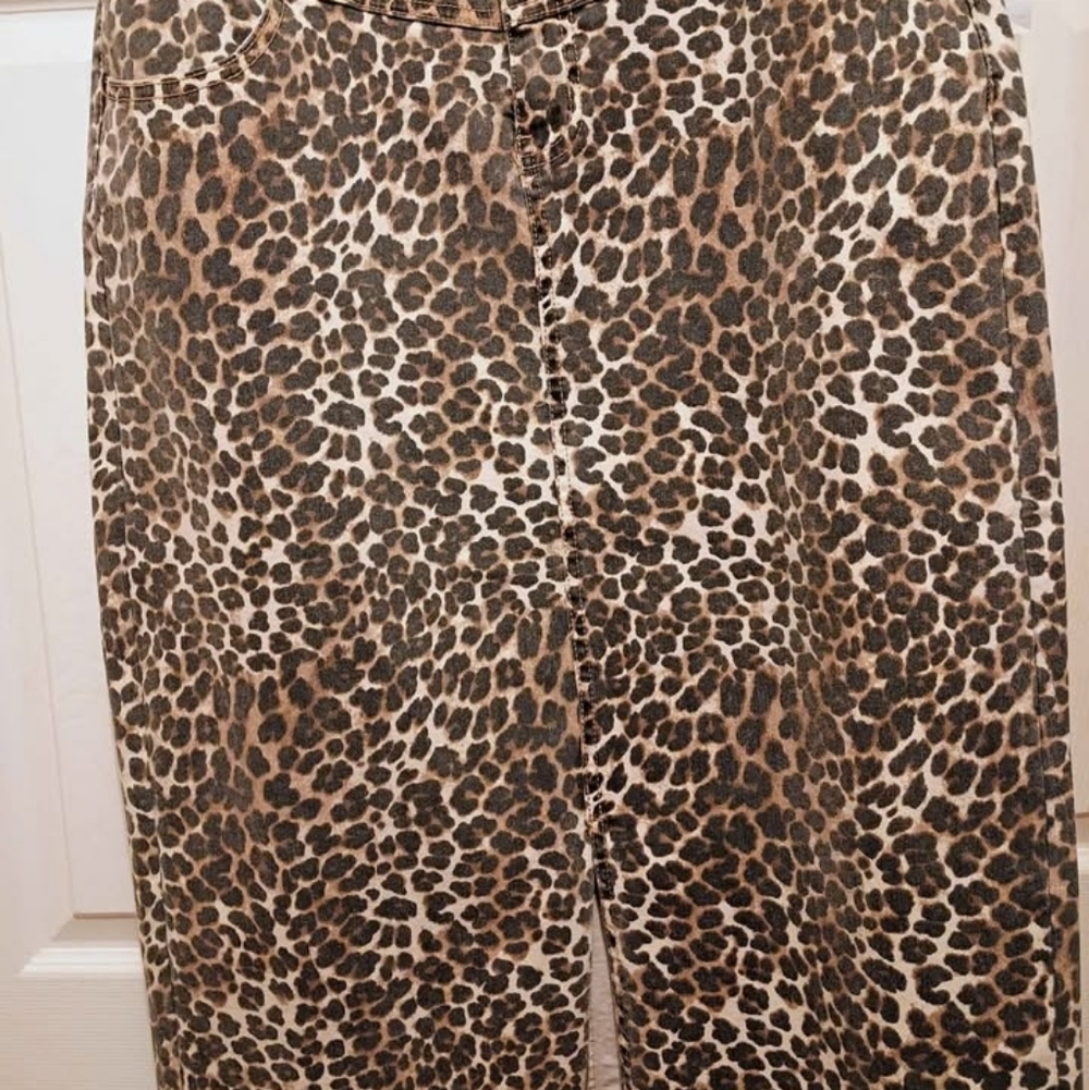 Cato Leopard Print Midi Skirt